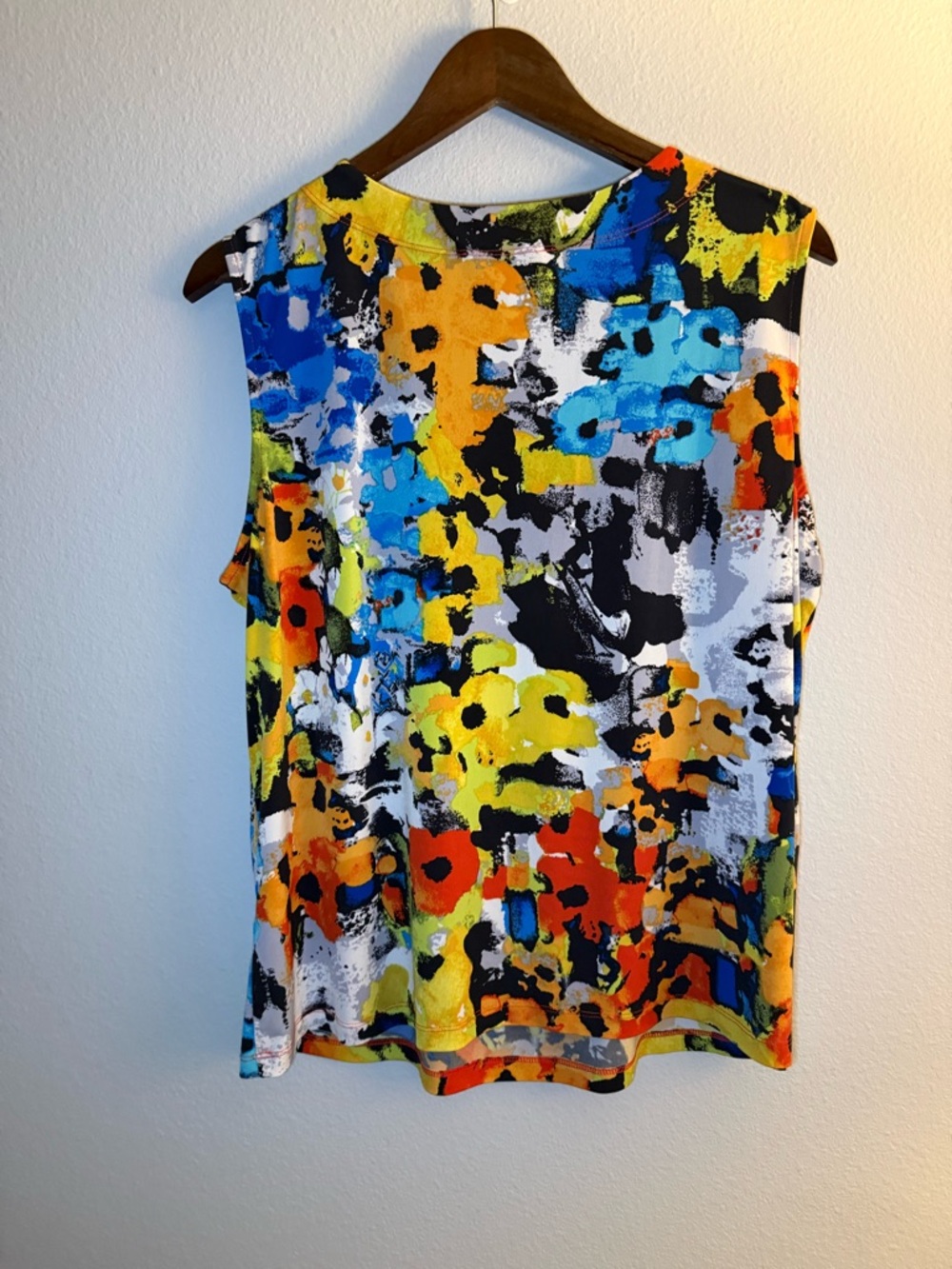Vibrant Multicolor Abstract Print Sleeveless Top - - Picture 3 of 7